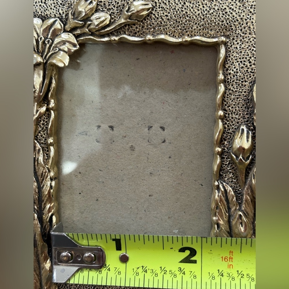 Gold Tone Ornate Floral Picture Frames Set of 2 Vintage Style Decor - Picture 7 of 7